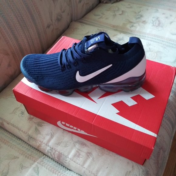 Shoes - Nike Vapor Max